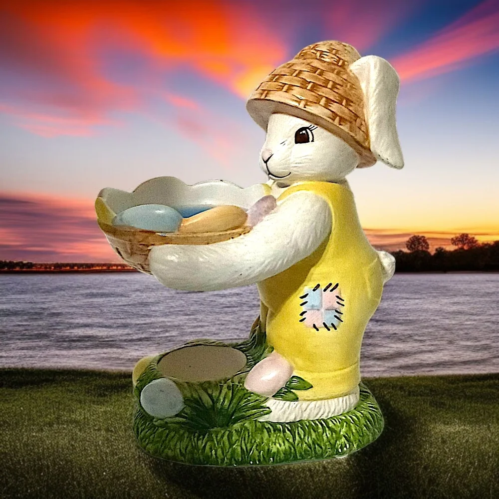 Laurie Korsgaden Easter Bunny Wax Warmer Ceramic Watercolors Springtime‎ Vintage